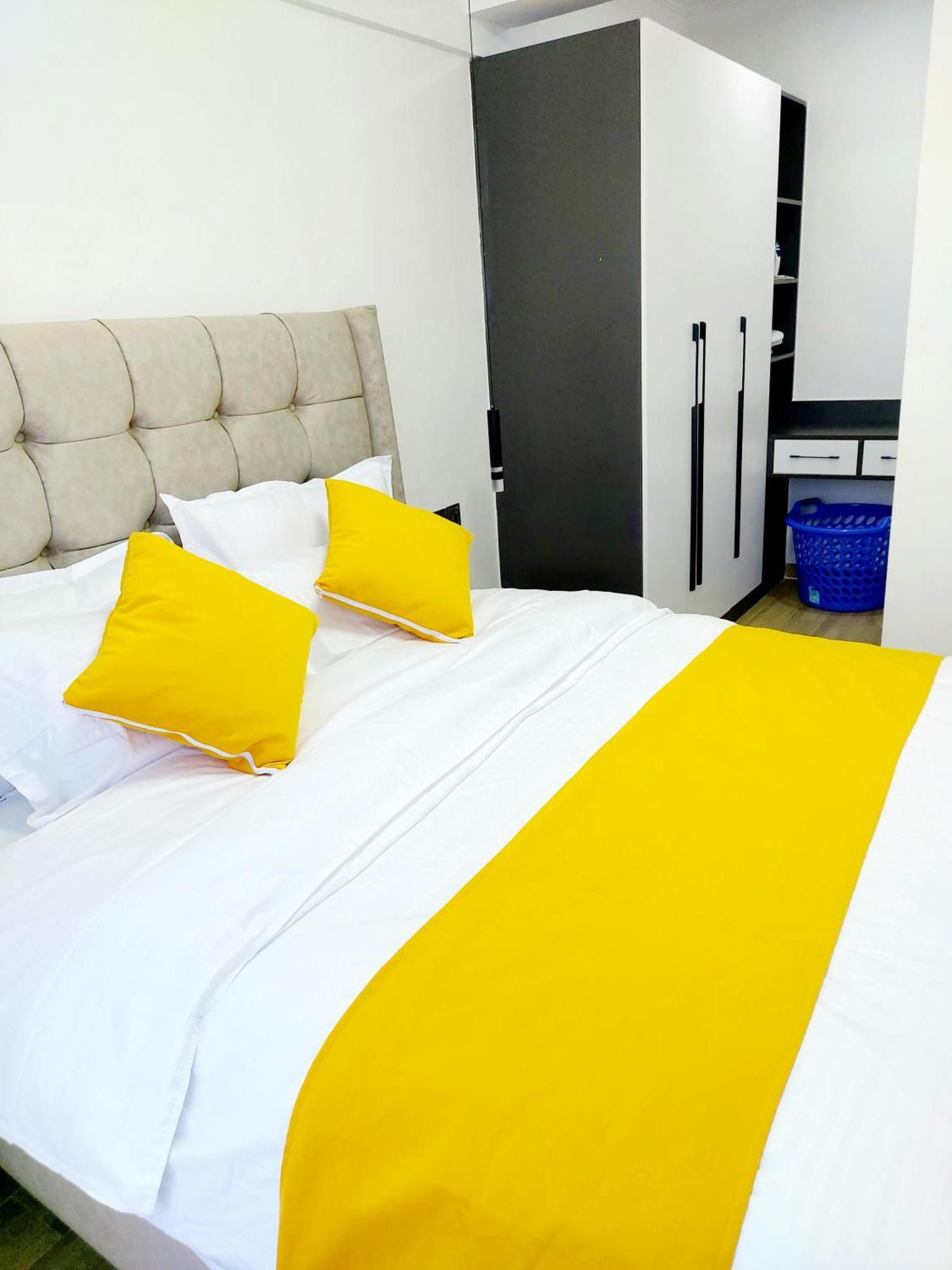Apartment With Rooftop Pool And Gym In Westlands