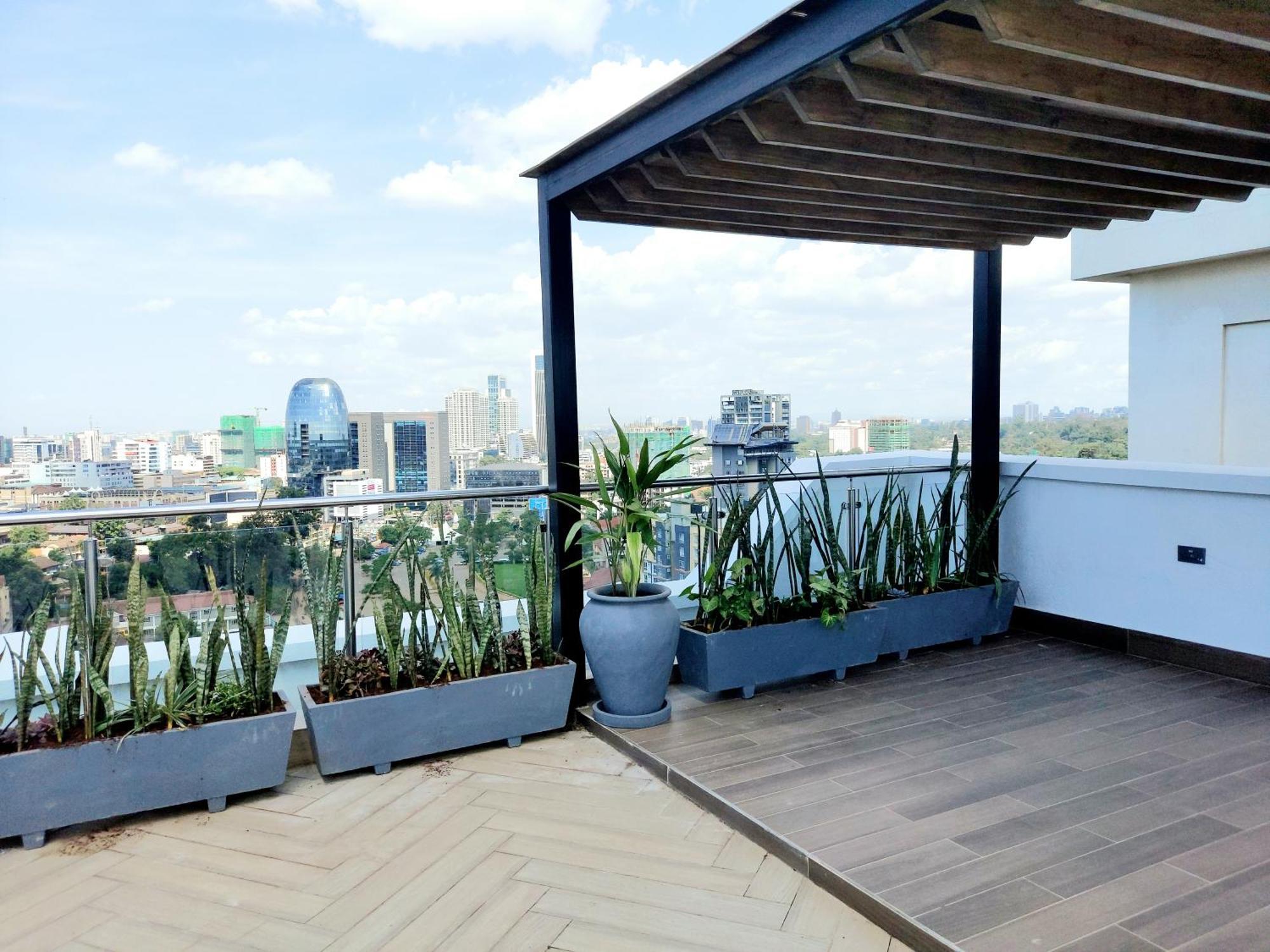 Apartment With Rooftop Pool And Gym In Westlands *