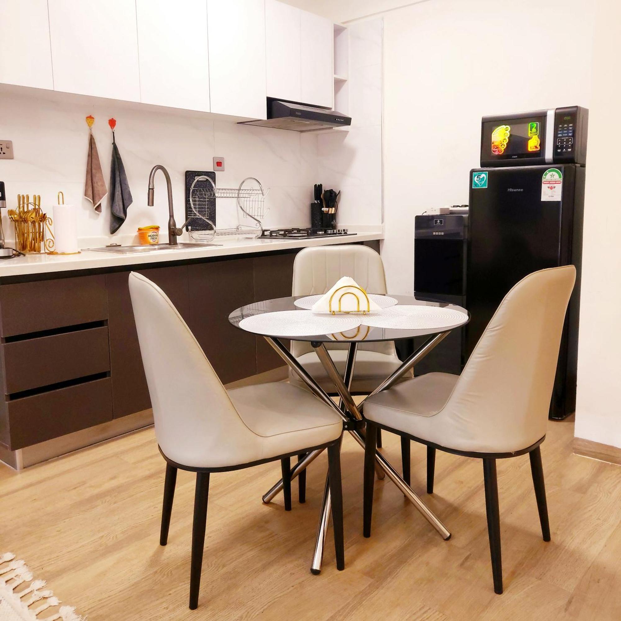 Apartment With Rooftop Pool And Gym In Westlands Nairobi